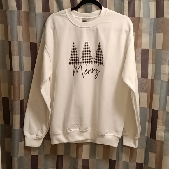 FINAL PRICE NWOT GILDAN white l/s "Merry" sweatshirt w 3 Xmas trees Medium - Picture 2 of 4